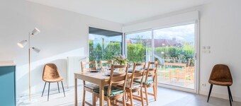 Beautiful 4 bedroom house with parking and garden