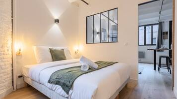 1 chambre, bureau, fer et planche Ă repasser, accĂšs Internet