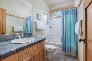 Hair dryer, towels - Long Board Loft - Pacific City (Pacific City)