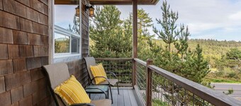 Short Board Studio - Pacific City