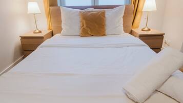 2 chambres, bureau, accès Internet, draps fournis