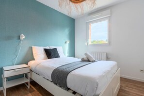 2 Schlafzimmer, Schreibtisch, Bügeleisen/Bügelbrett, Internetzugang