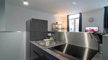 Fridge, microwave, coffee/tea maker