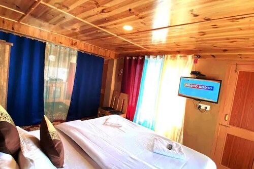 1 BHK INDEPENDENT MUD HOUSE +NETFLIX+POWER BACKUP

