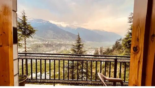 Duplex Premium Suite l Snow Mountain View Balcony

