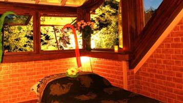 1 bedroom, desk, WiFi (free), bed sheets