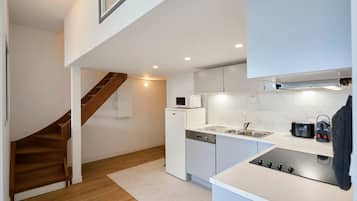 Réfrigérateur, micro-ondes, four, lave-vaisselle