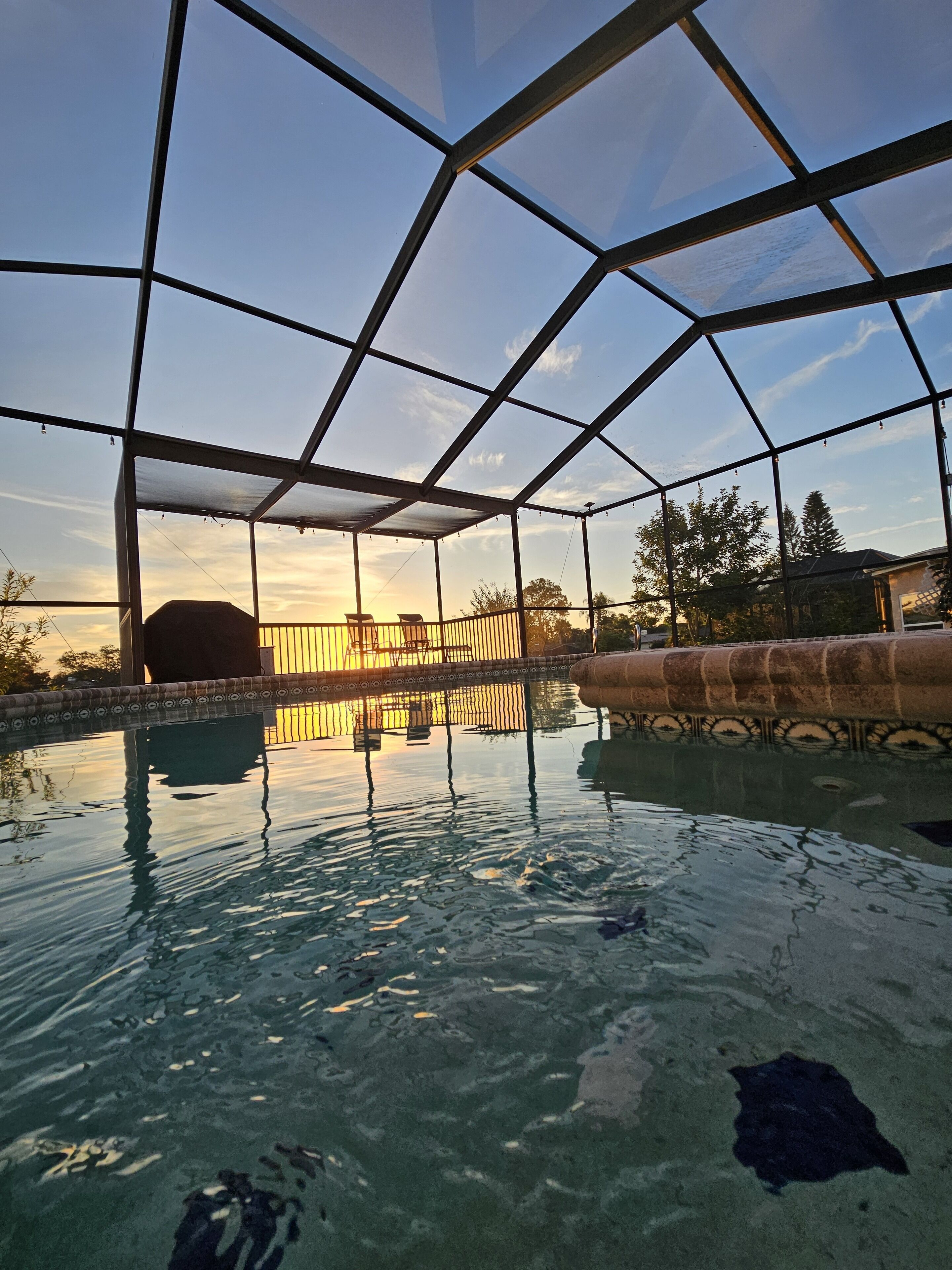 Et oppvarmet basseng