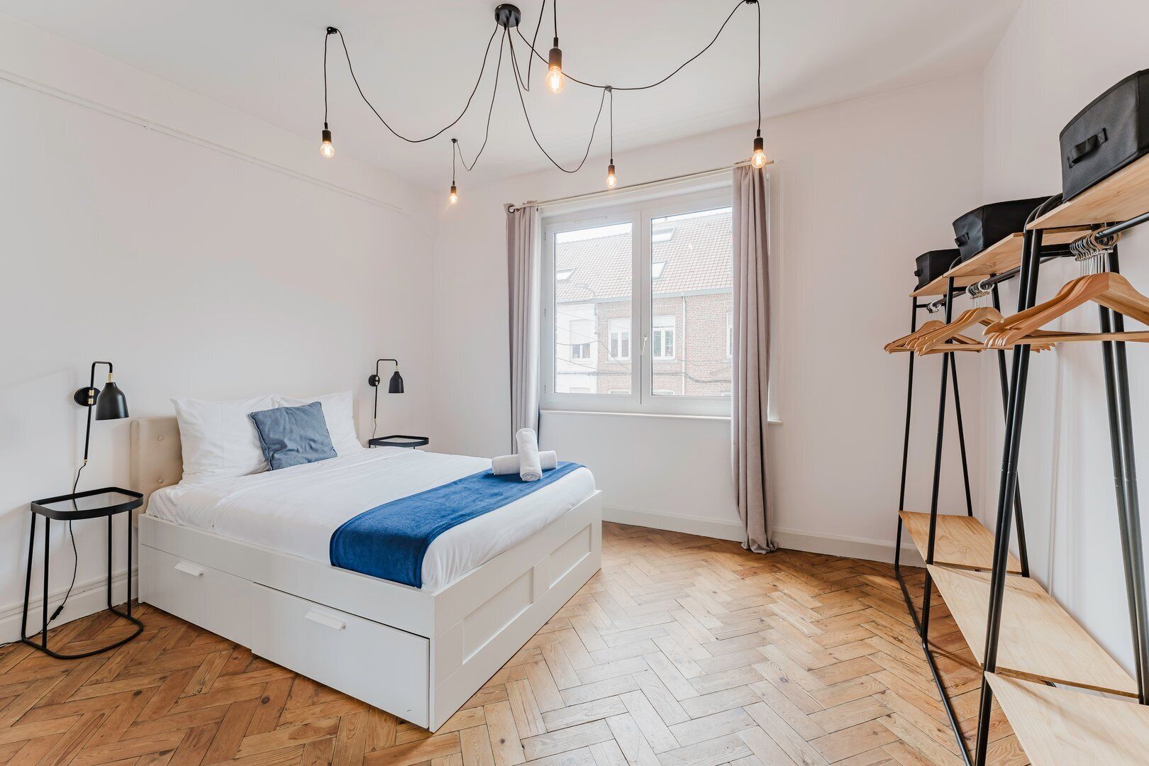 2 bedrooms, iron/ironing board, bed sheets