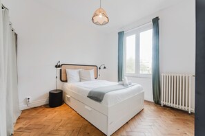 2 chambres, fer et planche Ă repasser, draps fournis