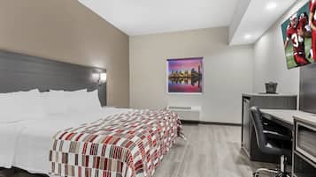 Rom – superior, 1 kingsize-seng, tilgjengelighetstilpasset, ikke-røyk (Roll-In Shower) | Skrivebord, skrivebord for bærbar PC og blendingsgardiner