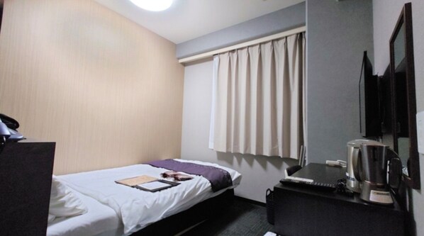 1 sovrum, skrivbord, strykjärn/strykbräda och gratis wi-fi