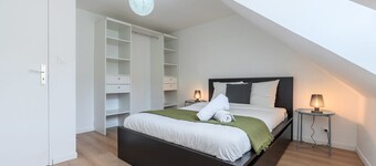Charming renovated 2 bedroom apartment.