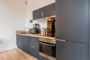 Fridge, oven, stovetop, coffee/tea maker - Lille Gares - 50m2 apartment! (Lille)