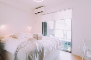 1 soverom, skrivebord, strykejern/-brett og wi-fi (inkludert)