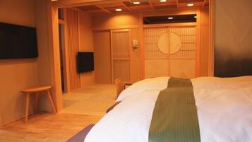 1 bedroom, desk, free WiFi, bed sheets