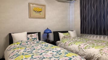 3 bedrooms, desk, iron/ironing board, free WiFi