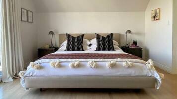 4 bedrooms, in-room safe, iron/ironing board, travel crib