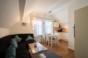 Fernseher, Stereoanlage