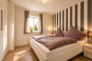 2 bedrooms, iron/ironing board, travel crib, free WiFi