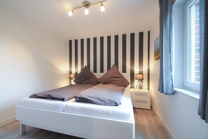 2 Schlafzimmer, Bügeleisen/Bügelbrett, Reisekinderbett, kostenloses WLAN