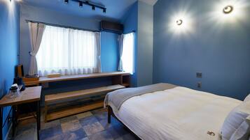 1 soverom, skrivebord, wi-fi (inkludert) og sengetøy