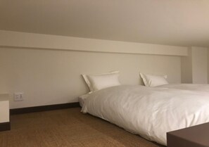 1 bedroom, desk, free WiFi, bed sheets