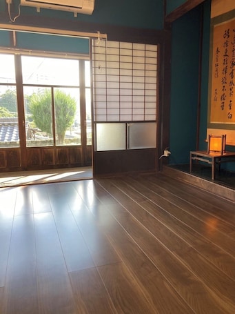 Interior. Shimonoseki The side of Akama Shrine A whole ho - Place to stay Shimonoseki Honmachi / Shimonoseki Yamaguchi