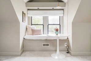 Interior - The Century House: 5 Bedroom near OSU, Short North Arts District, Convention Ctr (Columbus)