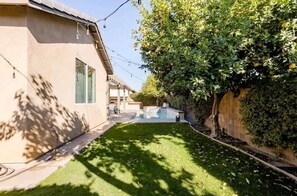 Property grounds - Stylish home with private pool & spa and game room.  Near Festivals & La Quinta. (Indio)