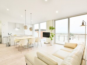 TV - NonsmokingDogs welcome A rental villa with a private dog run and a panoramic view of the Awaji s / Awaji Hyōgo (Awaji)