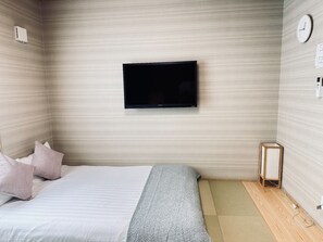 1 habitación, escritorio, wifi gratis y ropa de cama
