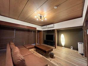 TV - An inn where you can rent an old private house where you can fish from the window of the house 2 mi / Numazu Shizuoka (Numazu)