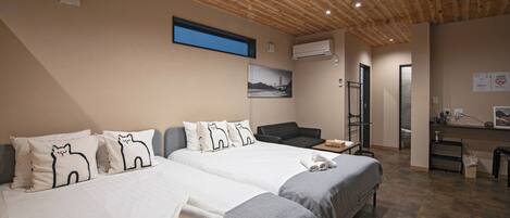 2 bedrooms, desk, free WiFi, bed sheets