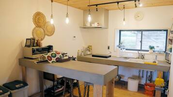 Fridge, microwave, stovetop, cookware/dishes/utensils