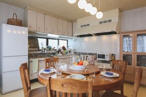 Fridge, microwave, stovetop, cookware/dishes/utensils