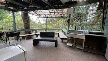 屋外ダイニングエリア
