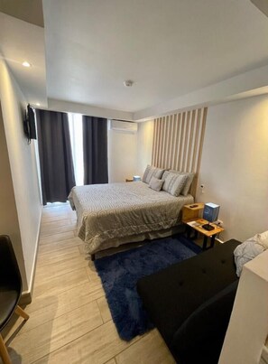 1 slaapkamer, een strijkplank/strijkijzer, gratis wifi, beddengoed