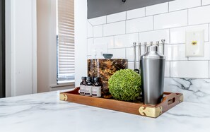 Interior - Best Location in Derby City- 2 story porch & hot tub (Louisville)