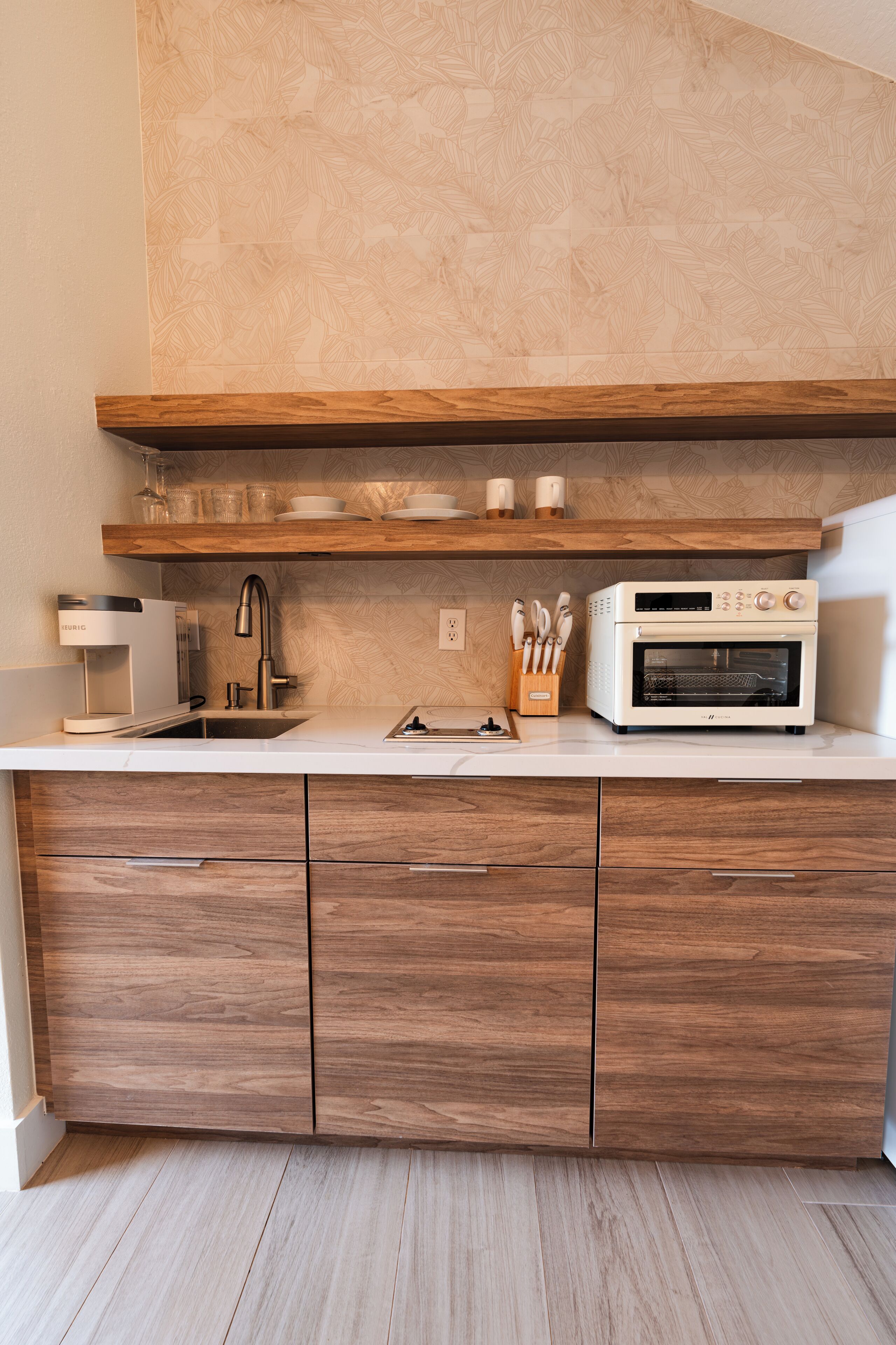 Habitación individual Deluxe | Cocineta privada | Cafetera y tetera 