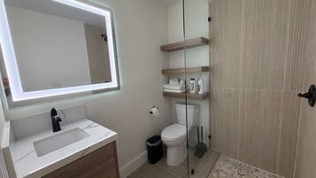 Standardzimmer | Badezimmer