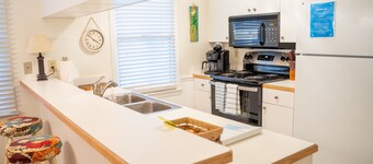 Golf and Beach Resort, 2BR, Pool