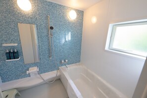 Hårføner og håndklær