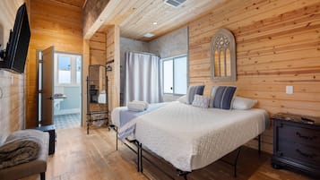 Sanctuary 4 Bedroom Historic Church | 2 bedrooms, individually decorated, individually furnished, desk