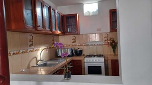 Microwave - Chicama's House (Puerto Malabrigo)