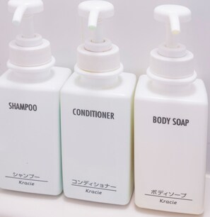 Hårføner og håndklær