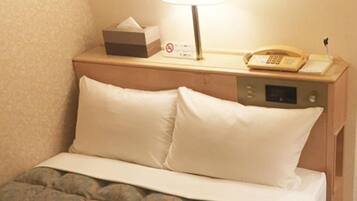 1 bedroom, desk, free WiFi, bed sheets