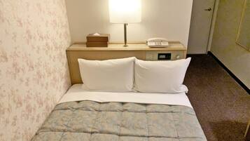 1 bedroom, desk, free WiFi, bed sheets