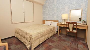 1 bedroom, desk, free WiFi, bed sheets