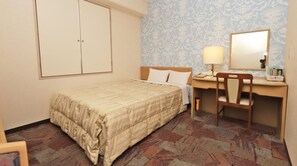 1 bedroom, desk, free WiFi, bed sheets